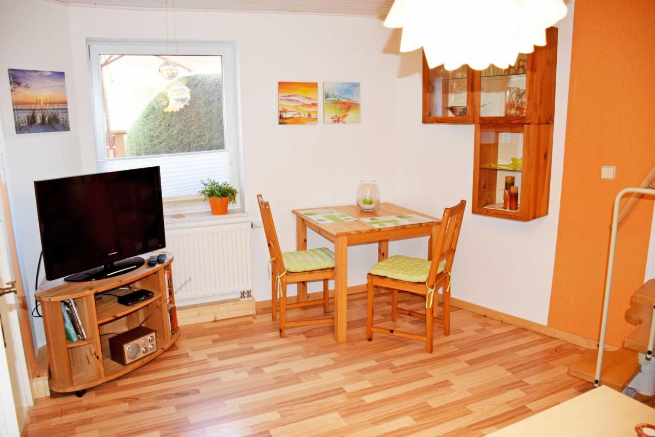Ferienhaus Zum Hafen In Altefaehr Zewnętrze zdjęcie