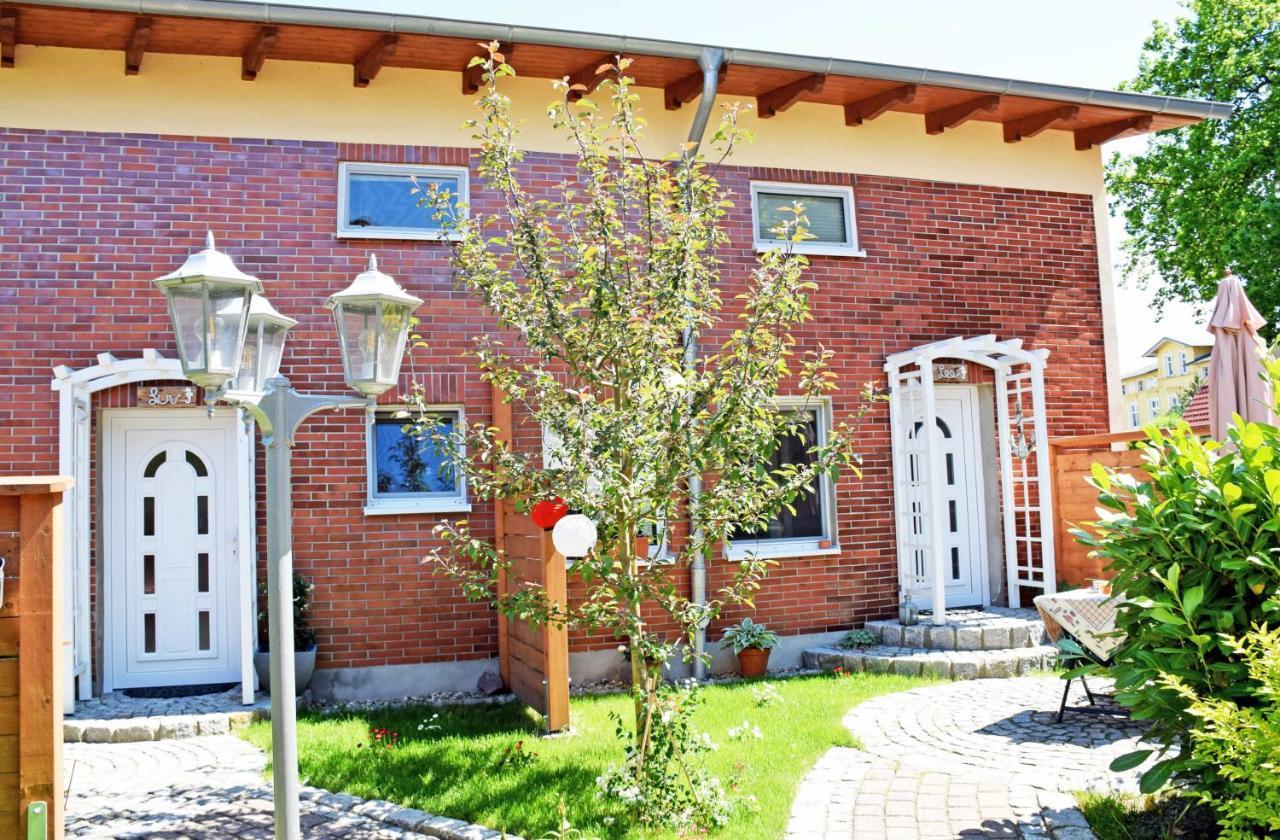 Ferienhaus Zum Hafen In Altefaehr Zewnętrze zdjęcie