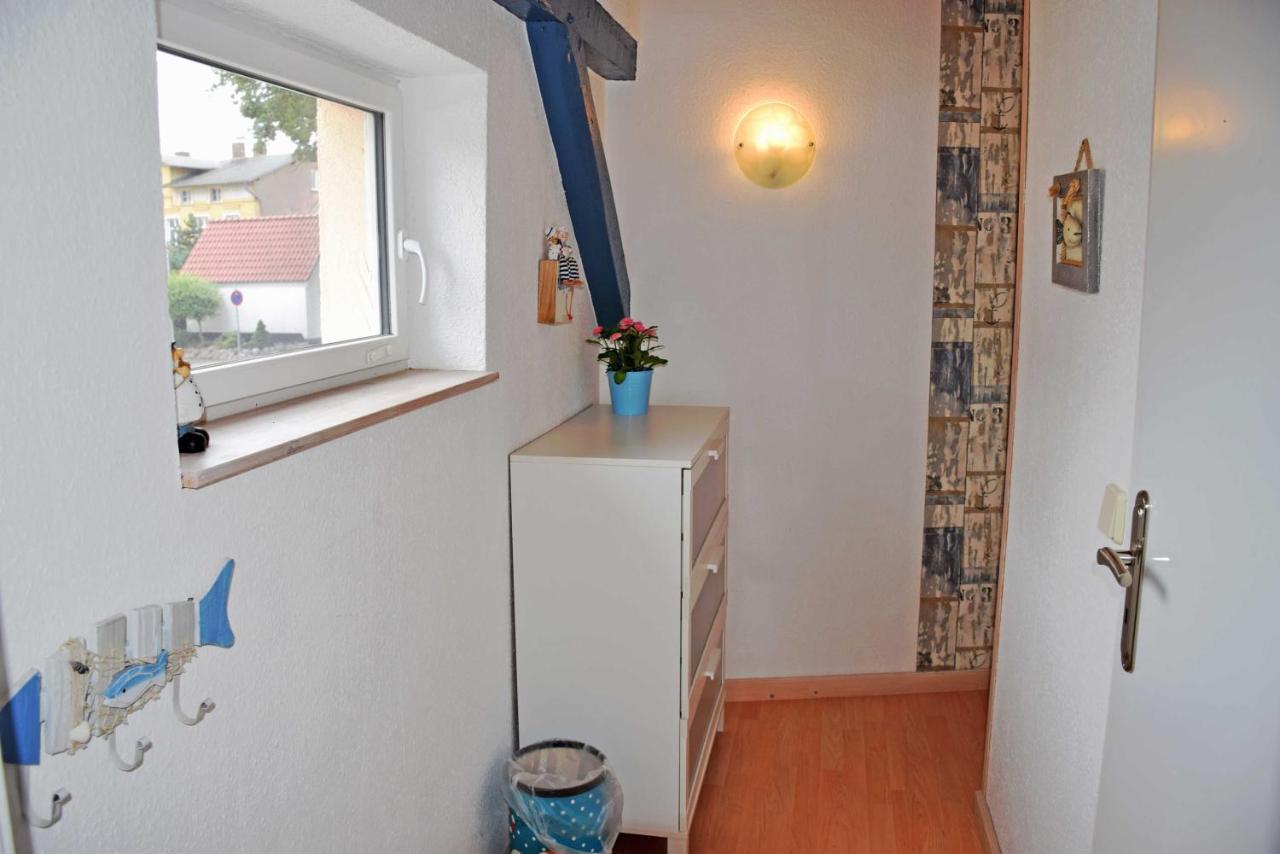 Ferienhaus Zum Hafen In Altefaehr Zewnętrze zdjęcie