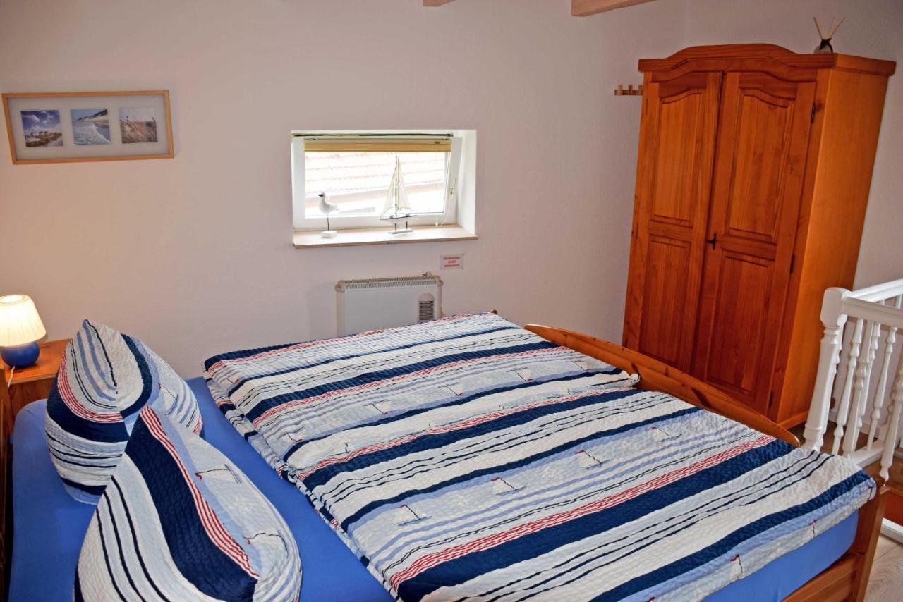 Ferienhaus Zum Hafen In Altefaehr Zewnętrze zdjęcie