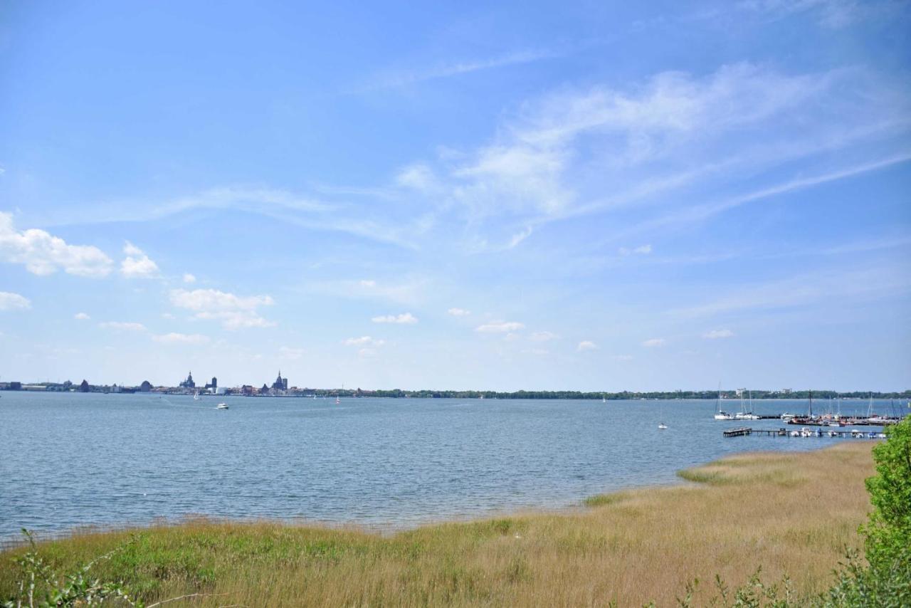 Ferienhaus Zum Hafen In Altefaehr Zewnętrze zdjęcie