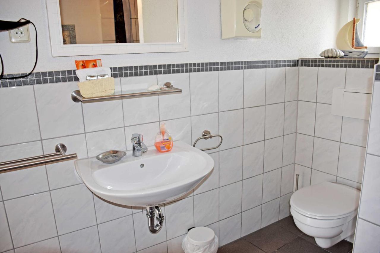 Ferienhaus Zum Hafen In Altefaehr Zewnętrze zdjęcie