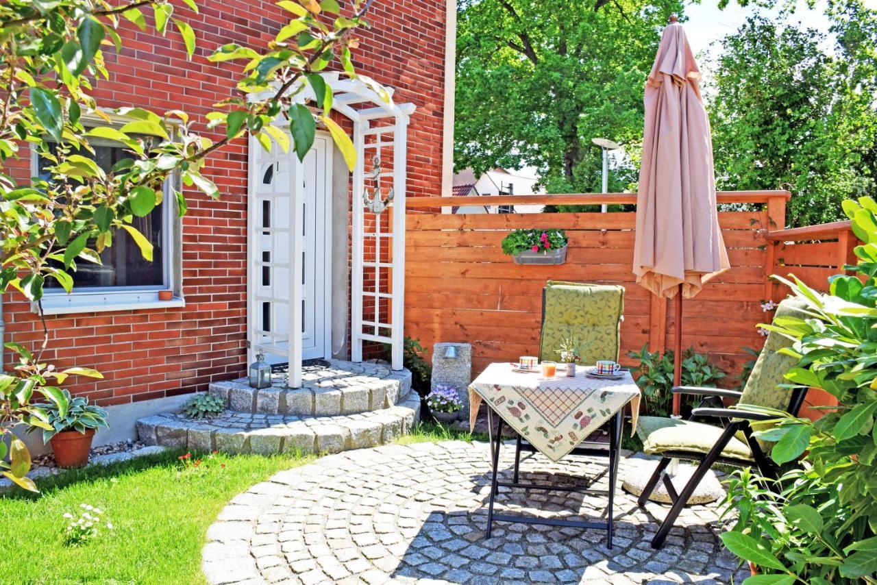 Ferienhaus Zum Hafen In Altefaehr Zewnętrze zdjęcie